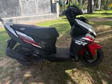 https://riyasewana.com/uploads/yamaha-ray-zr-1811051313184.jpg