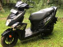 https://riyasewana.com/uploads/yamaha-ray-zr-1814331122032.jpg