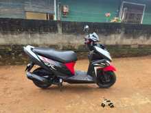 https://riyasewana.com/uploads/yamaha-ray-zr-185145413612.jpg