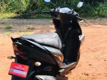 https://riyasewana.com/uploads/yamaha-ray-zr-191007001486.jpg