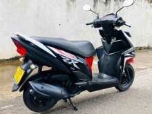 https://riyasewana.com/uploads/yamaha-ray-zr-191638431906.jpg