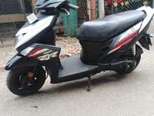 https://riyasewana.com/uploads/yamaha-ray-zr-2010432313182.jpg