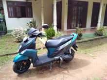 https://riyasewana.com/uploads/yamaha-ray-zr-2014184913762.jpg