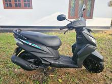 https://riyasewana.com/uploads/yamaha-ray-zr-2019564019456.jpg