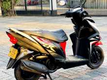 https://riyasewana.com/uploads/yamaha-ray-zr-21101084172.jpg