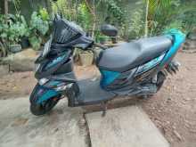 https://riyasewana.com/uploads/yamaha-ray-zr-2115254413534.jpg