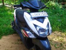 https://riyasewana.com/uploads/yamaha-ray-zr-212255321328424.jpg