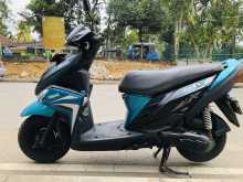 https://riyasewana.com/uploads/yamaha-ray-zr-21643564572.jpg