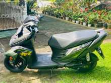 https://riyasewana.com/uploads/yamaha-ray-zr-217213813073.jpg