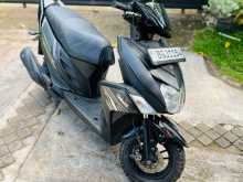 https://riyasewana.com/uploads/yamaha-ray-zr-217451713463.jpg