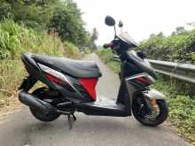 https://riyasewana.com/uploads/yamaha-ray-zr-218565422502.jpg
