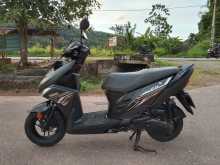 https://riyasewana.com/uploads/yamaha-ray-zr-219325013983.jpg