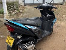 https://riyasewana.com/uploads/yamaha-ray-zr-2212455419032.jpg