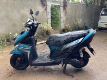 https://riyasewana.com/uploads/yamaha-ray-zr-2212455619905.jpg