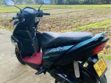 https://riyasewana.com/uploads/yamaha-ray-zr-221341222743.jpg