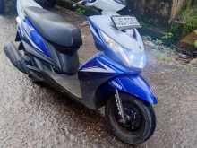 Yamaha Ray ZR 2015 Motorbike