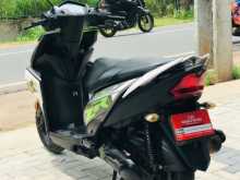 https://riyasewana.com/uploads/yamaha-ray-zr-231002421535.jpg