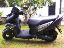 https://riyasewana.com/uploads/yamaha-ray-zr-231102231922.jpg
