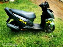 Yamaha Ray Zr 2018 Motorbike