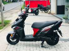 https://riyasewana.com/uploads/yamaha-ray-zr-231457331225.jpg