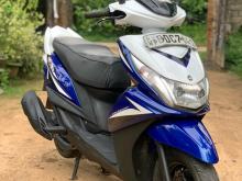 Yamaha Ray ZR 2015 Motorbike