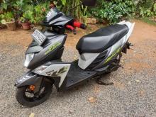 https://riyasewana.com/uploads/yamaha-ray-zr-251709456735.jpg