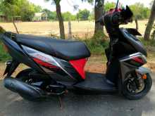 https://riyasewana.com/uploads/yamaha-ray-zr-261432154643.jpg
