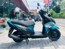 https://riyasewana.com/uploads/yamaha-ray-zr-27929401303.jpg