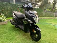 https://riyasewana.com/uploads/yamaha-ray-zr-2812190822702.jpg