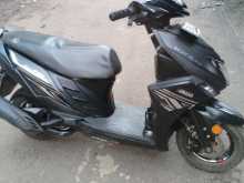 https://riyasewana.com/uploads/yamaha-ray-zr-29443713793.jpg