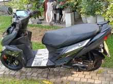 https://riyasewana.com/uploads/yamaha-ray-zr-296501513012.jpg
