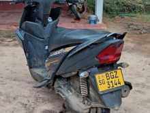 https://riyasewana.com/uploads/yamaha-ray-zr-30154113594.jpg