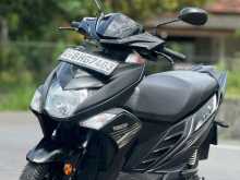 Yamaha Ray ZR 2018 Motorbike