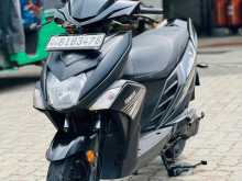 https://riyasewana.com/uploads/yamaha-ray-zr-30333422592.jpg