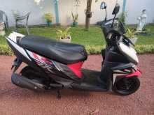 https://riyasewana.com/uploads/yamaha-ray-zr-307014613163.jpg