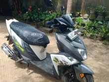 Yamaha Ray Zr DIO 2018 Motorbike