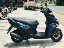 https://riyasewana.com/uploads/yamaha-ray-zr-31625531163.jpg