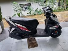 https://riyasewana.com/uploads/yamaha-ray-zr-318495119565.jpg