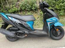 https://riyasewana.com/uploads/yamaha-ray-zr-410370022253.jpg