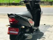 https://riyasewana.com/uploads/yamaha-ray-zr-41124221365.jpg