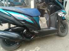 https://riyasewana.com/uploads/yamaha-ray-zr-58401713693.jpg