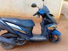 https://riyasewana.com/uploads/yamaha-ray-zr-710335913913.jpg