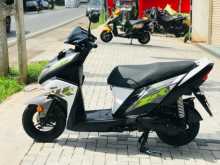 https://riyasewana.com/uploads/yamaha-ray-zr-71436481725.jpg