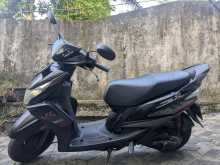 Yamaha Ray ZR 2015 Motorbike