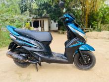 https://riyasewana.com/uploads/yamaha-ray-zr-78523219625.jpg