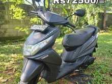 Yamaha Ray ZR 2015 Motorbike