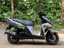 https://riyasewana.com/uploads/yamaha-ray-zr-81135581976.jpg