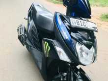 https://riyasewana.com/uploads/yamaha-ray-zr-817164213842.jpg