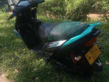 https://riyasewana.com/uploads/yamaha-ray-zr-8651504353.jpg