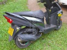 https://riyasewana.com/uploads/yamaha-ray-zr-871631489382.jpg